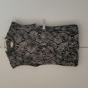 109%poly strecht mesh snake print top